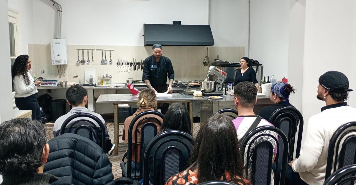 Con una masterclass gratuita quedó inaugurada la cocina del CCISC