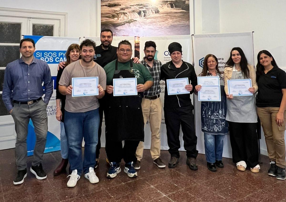 Culminó el programa de formación en cocina